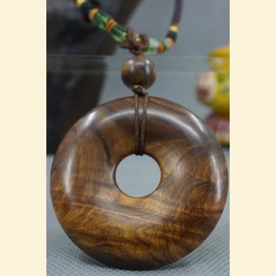 Xiao Nan's Agarwood Perfection Necklace (2).