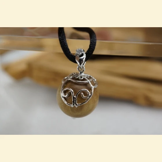 Indonesian Old Mountain Sandalwood 16mm Silver-plated Necklace (Partial Plating)