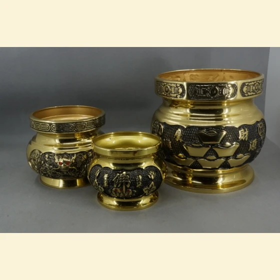 Pure copper incense burners of various sizes (made in Taiwan)
