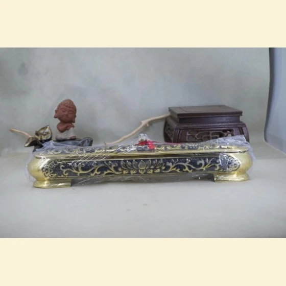 Bronze reclining incense burner (one foot)