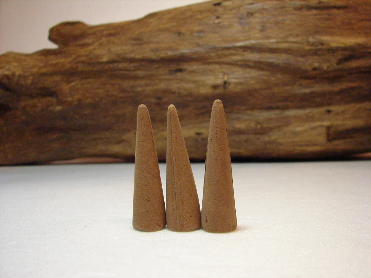 Indonesian Ambon agarwood tower / 5 taels (37.5g)