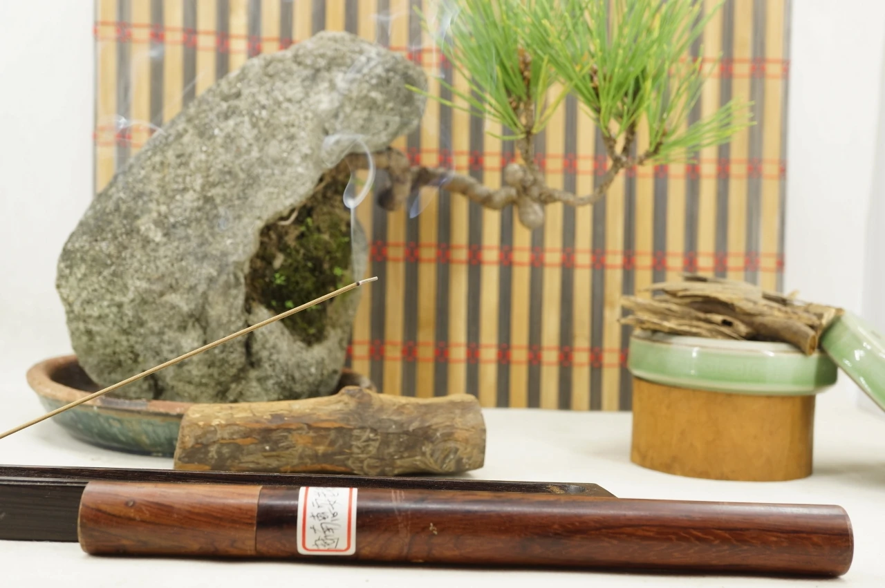 Vietnamese Lao Huian Agarwood with Red Soil