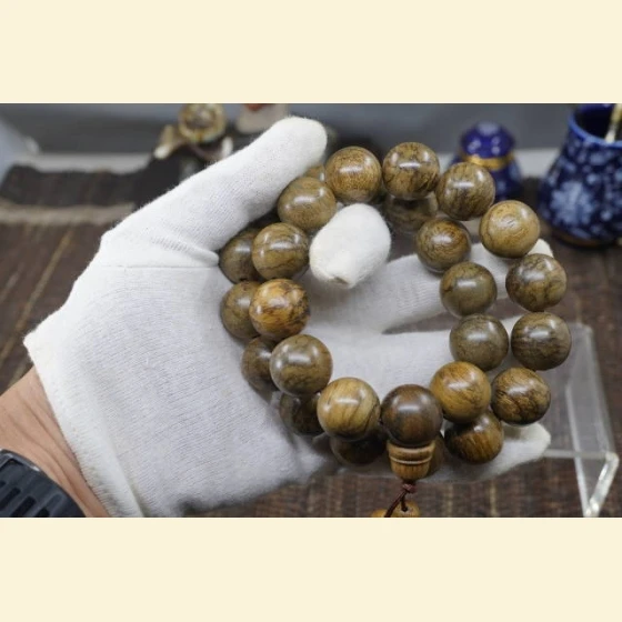 Indonesian Jayapura 20mm Beads