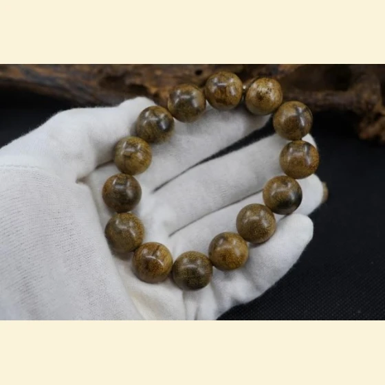 West Malaysia 16mm 28.35g Agarwood Prayer Beads