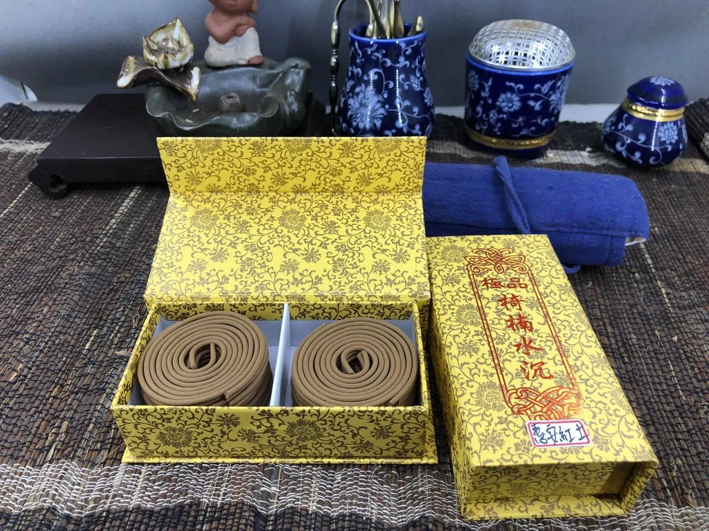 Vietnamese Hoi An Red Soil Agarwood 2H Small Coil Incense