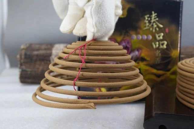 24-hour Indonesian Papuan agarwood coil incense