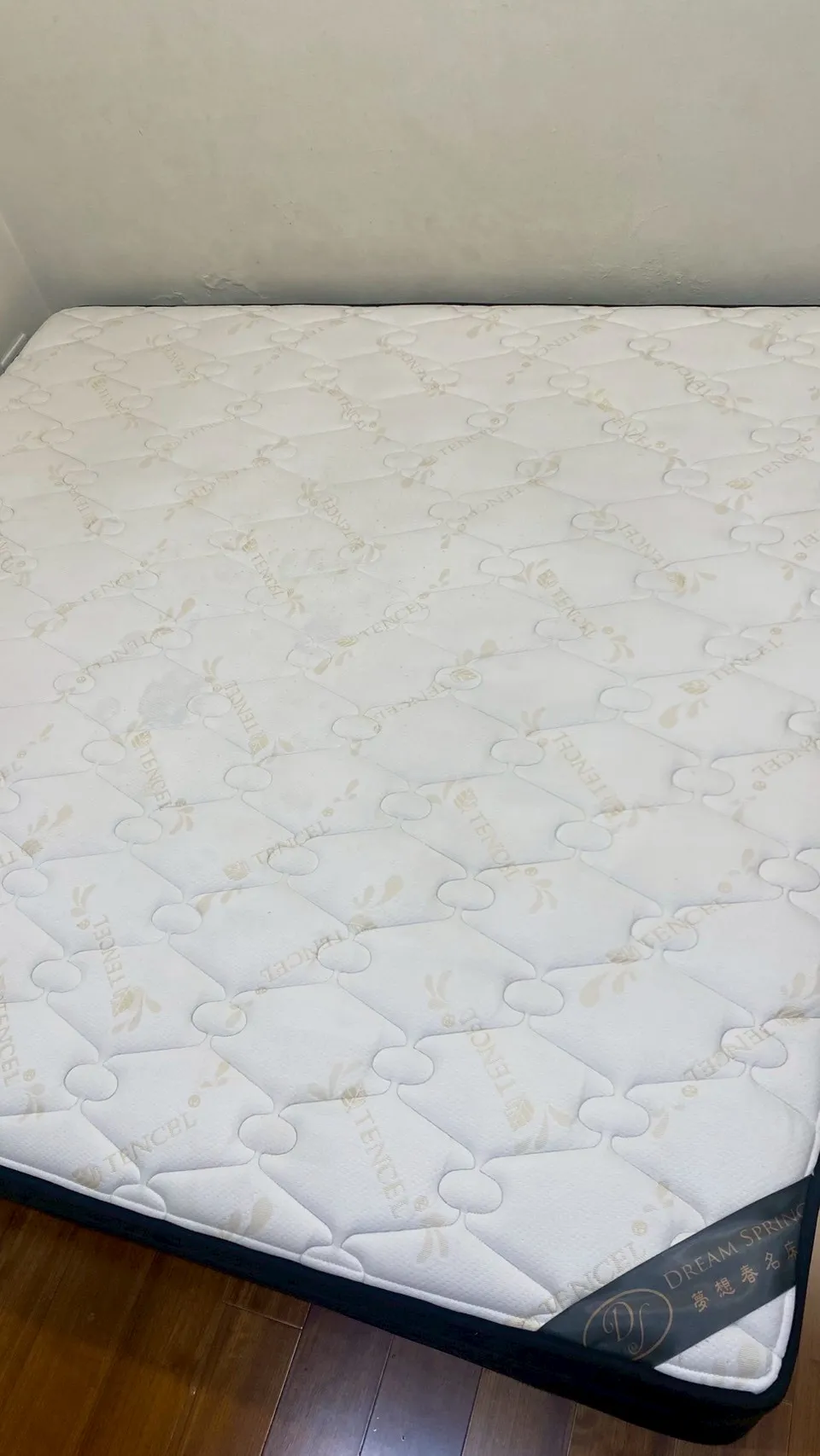 清洗床墊-台中清潔公司/西屯清潔公司