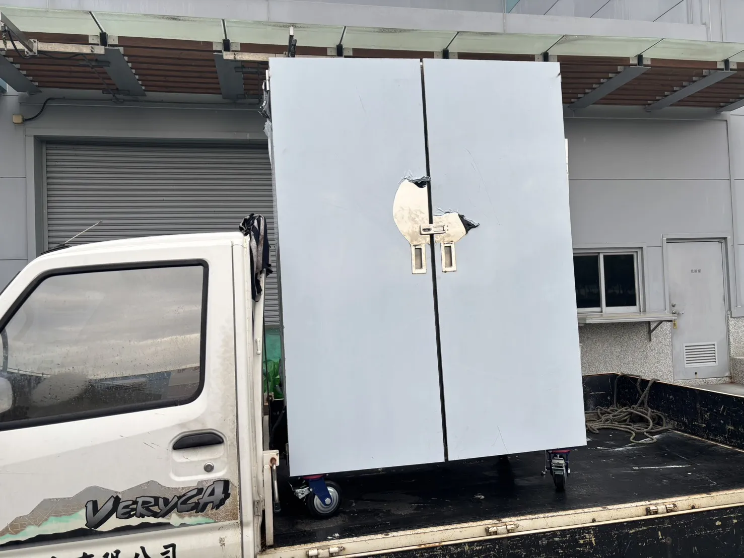 客訂白鐵櫃，訂製尺寸+接地排靜電。