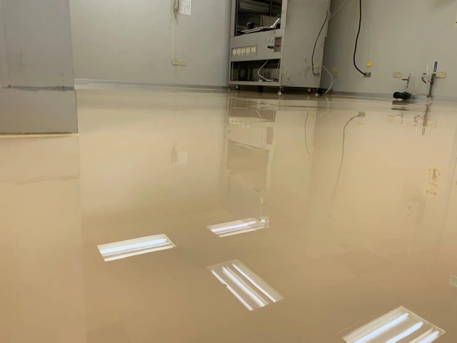 epoxy流展型地坪
