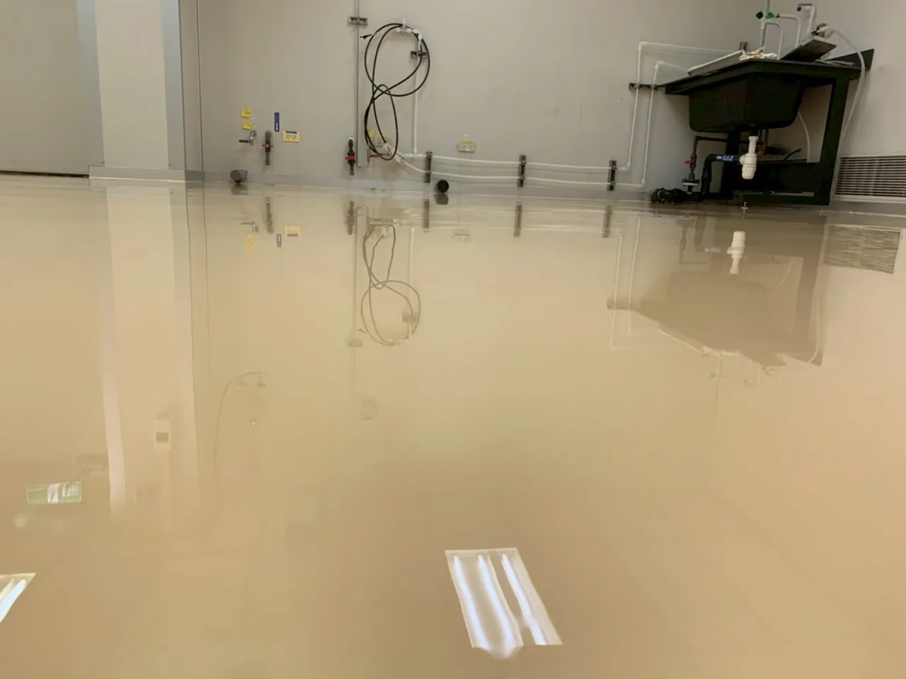 epoxy流展型地坪