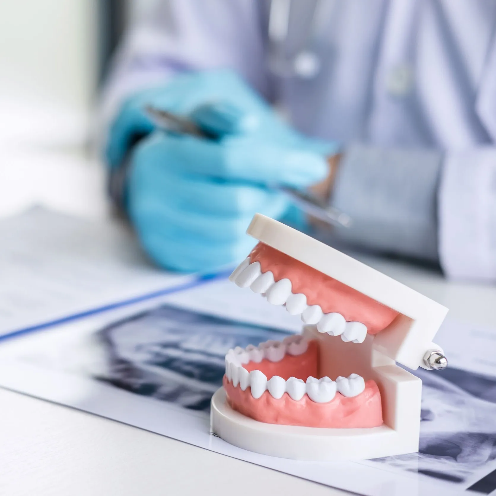 微創植牙痛不痛？