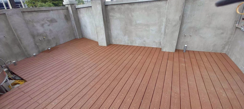 私宅木平台施工