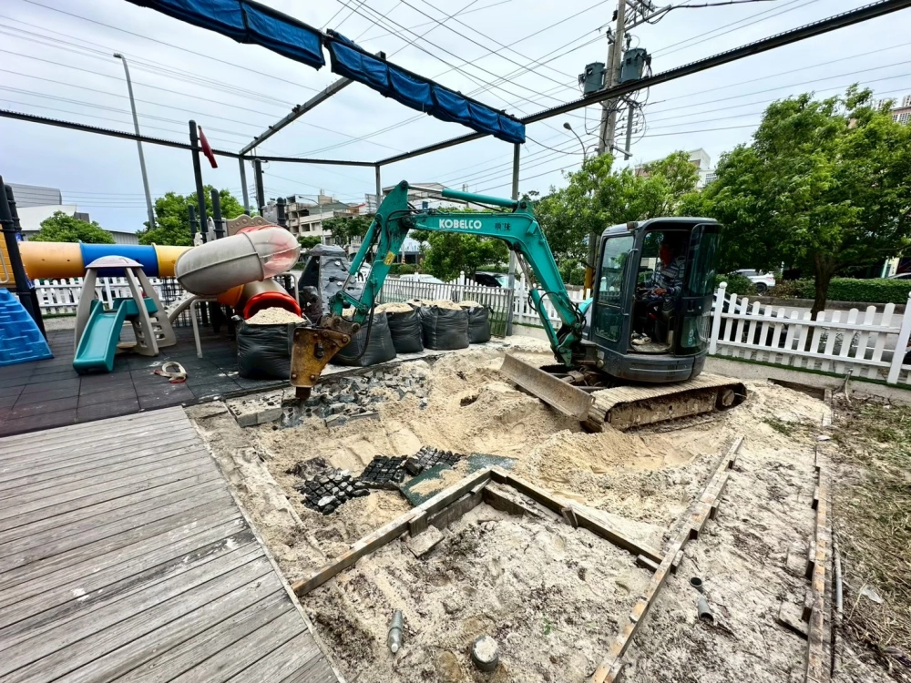 杜威幼稚園混凝土平台澆灌工程