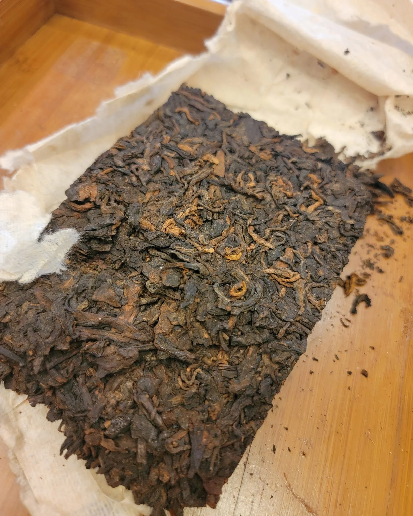 野生古樹茶磚．勐海茶區茶菁