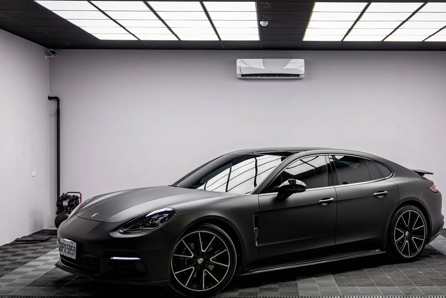 #971 #porsche #panamera 全車改色-消光深黑｜台中車體包膜
