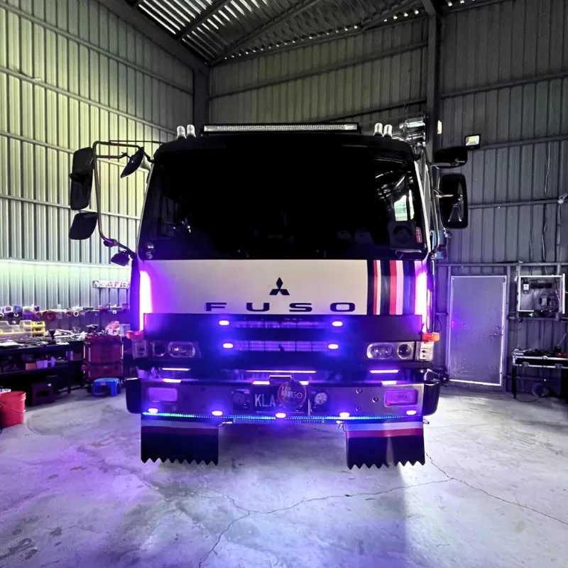 貨車加裝燈條能降低事故風險嗎？／FUSO貨車燈條改裝升級