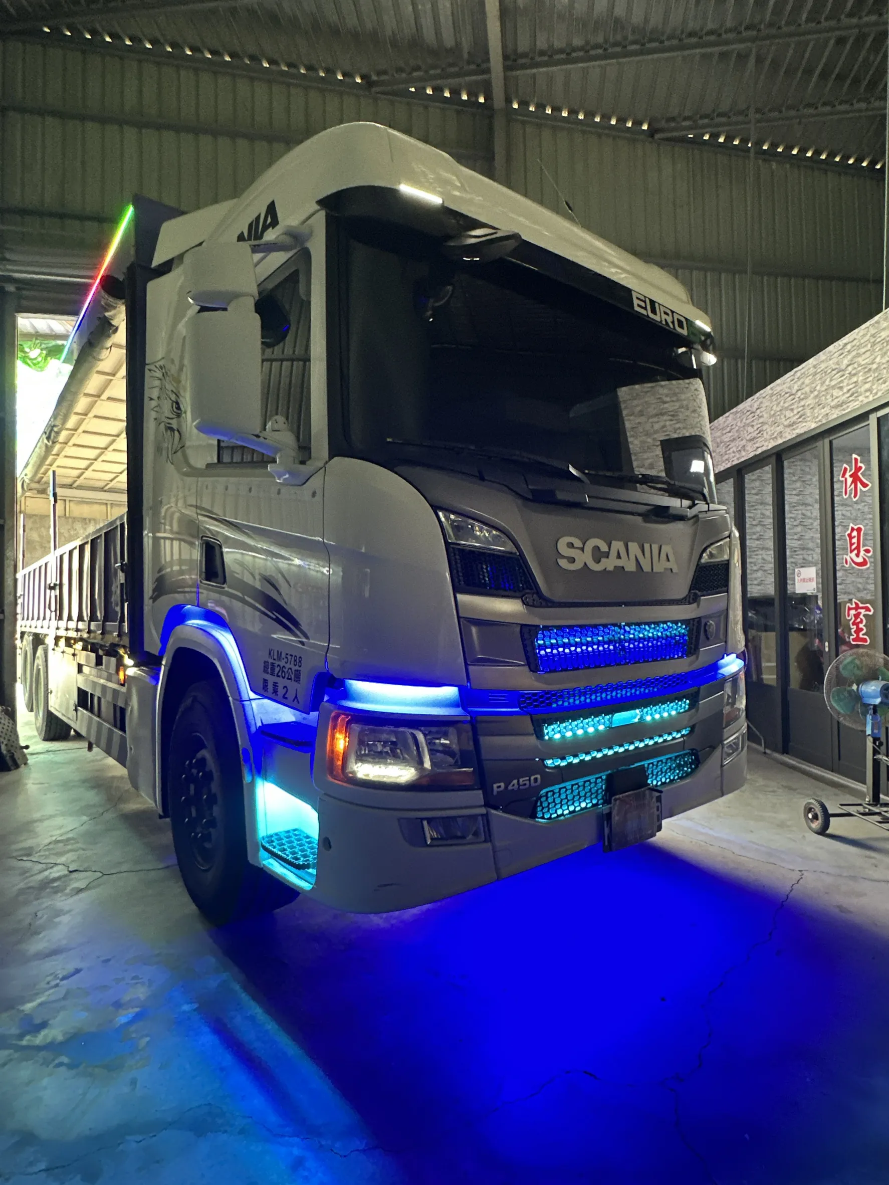 改裝前車燈範例B