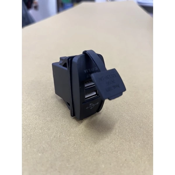 【高總裁LED】台灣現貨 雙USB插座 車用改裝 高總裁LED