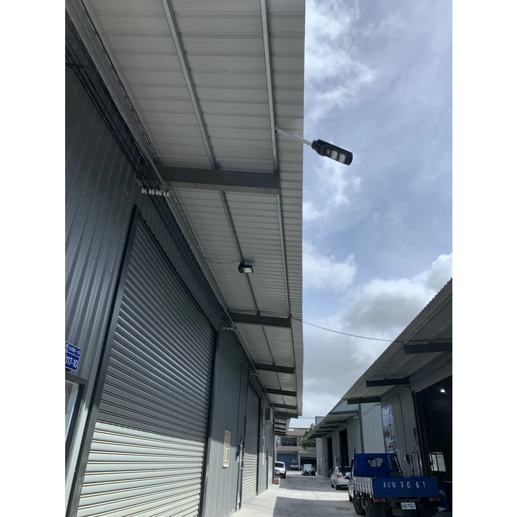 【高總裁LED 】台灣現貨 100W 太陽能路燈 防水 不用插電 可遙控 人體雷達感應 開燈 免電費 卸貨好用