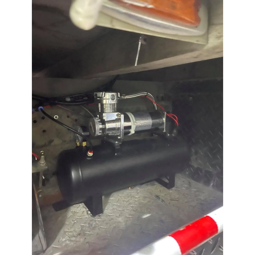 【高總裁LED 】台灣現貨 10公升車用空壓機 AIR喇叭專用 12~24V快速打氣 無油 風桶 儲氣桶 空氣壓縮機