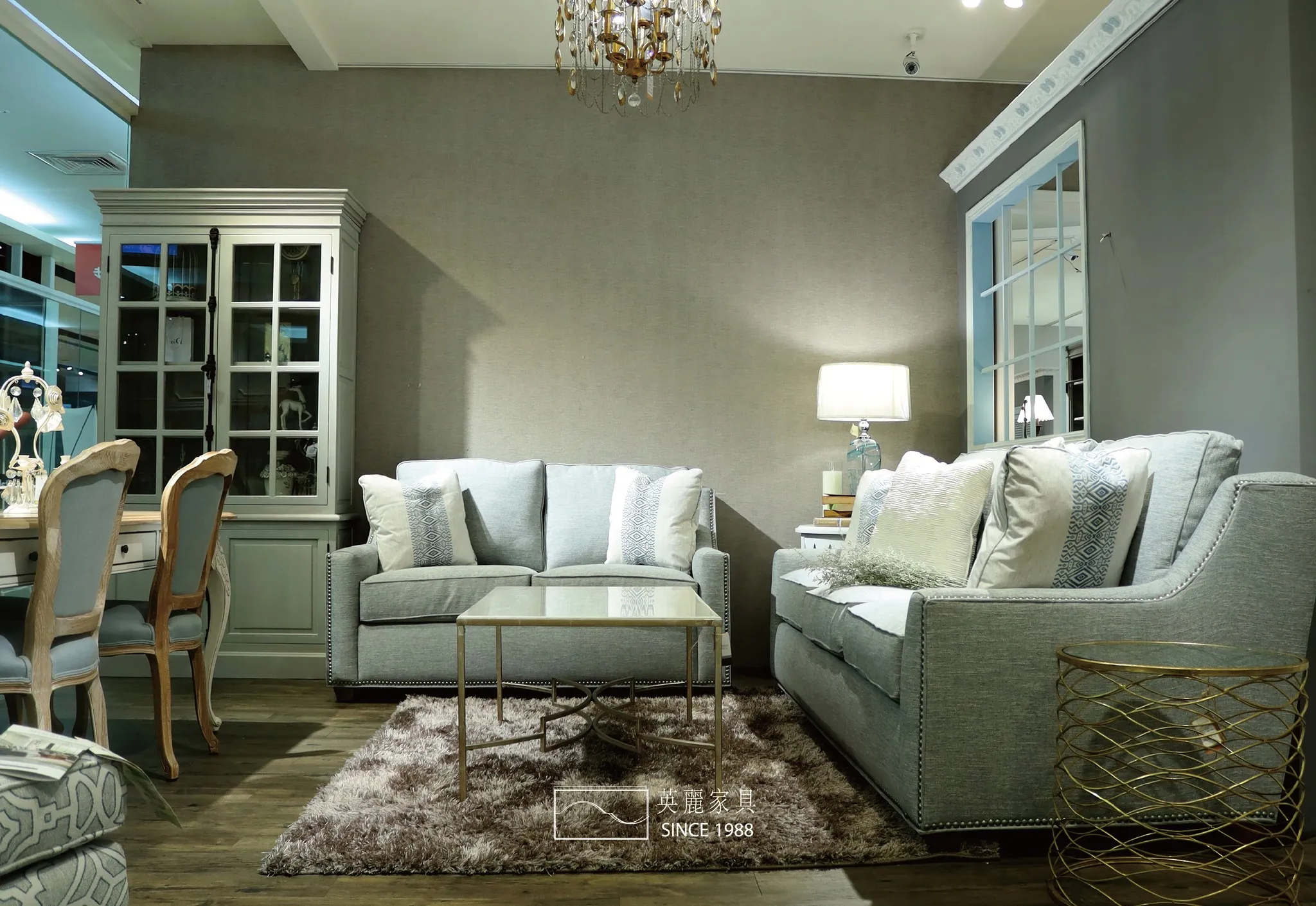 【2023 NEW Craftmaster Sofa】