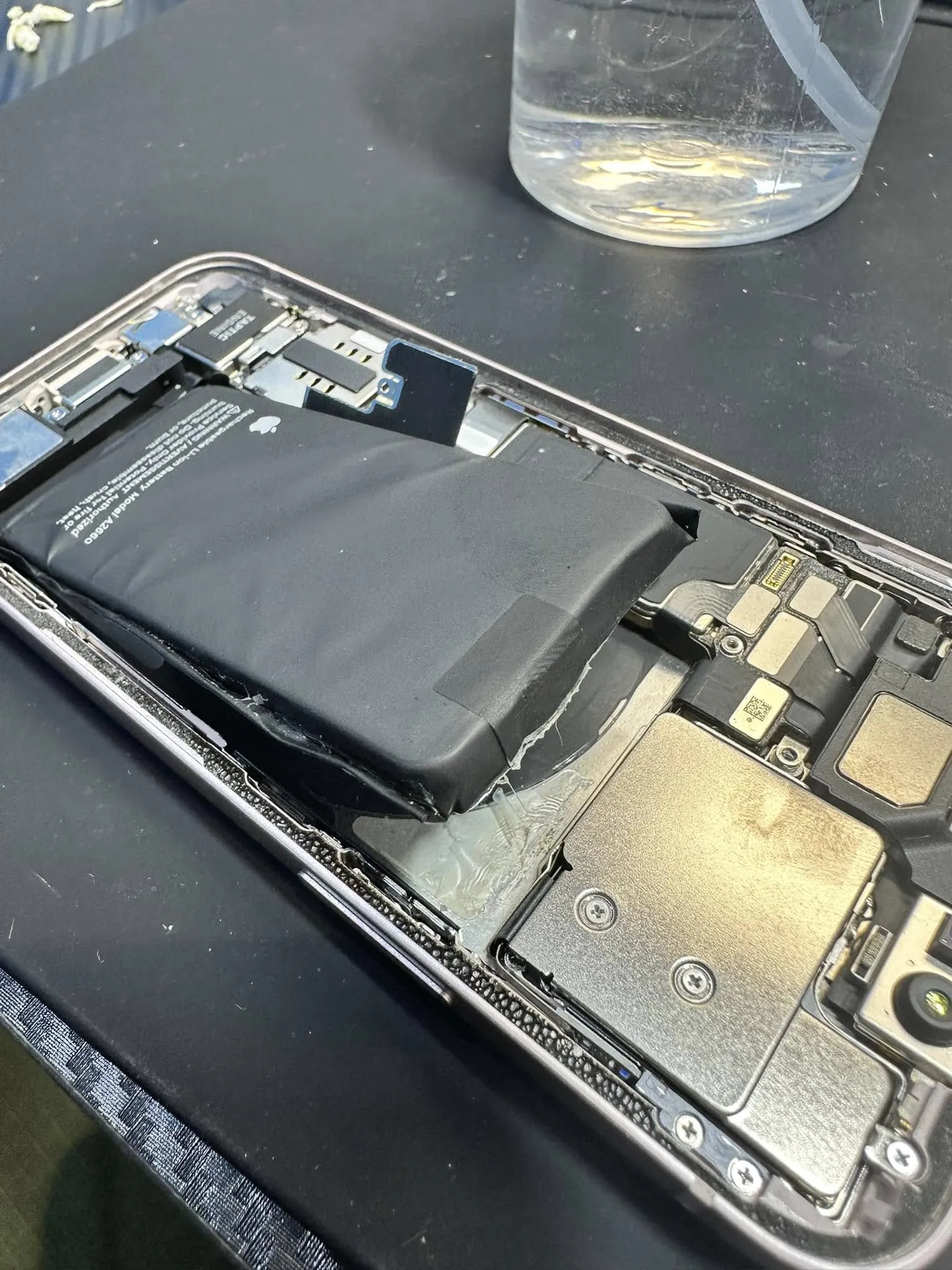 手機電池膨脹篇