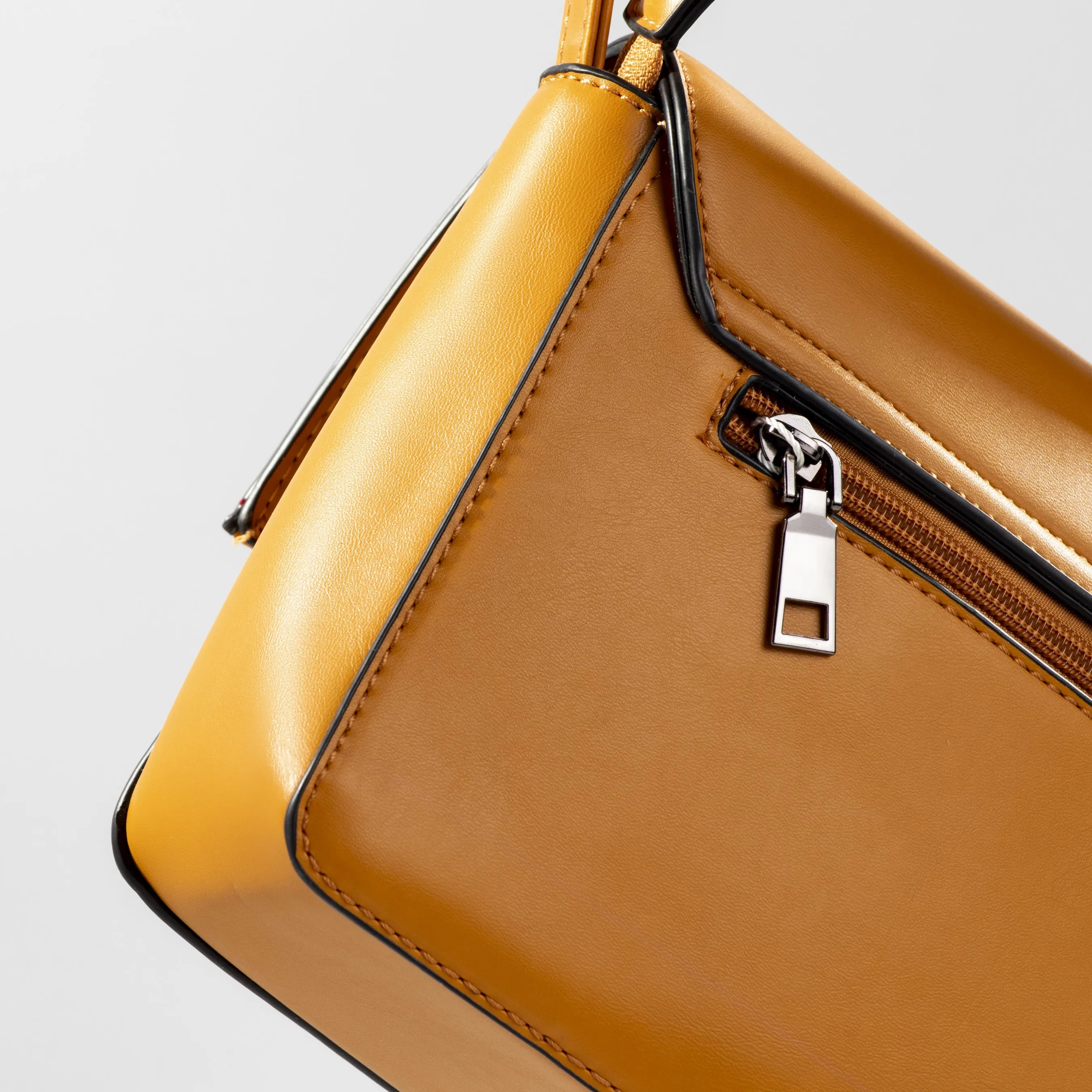 二手收購現場交易要多久？ 精品包收購｜新竹精品包收購｜東區精品包收購