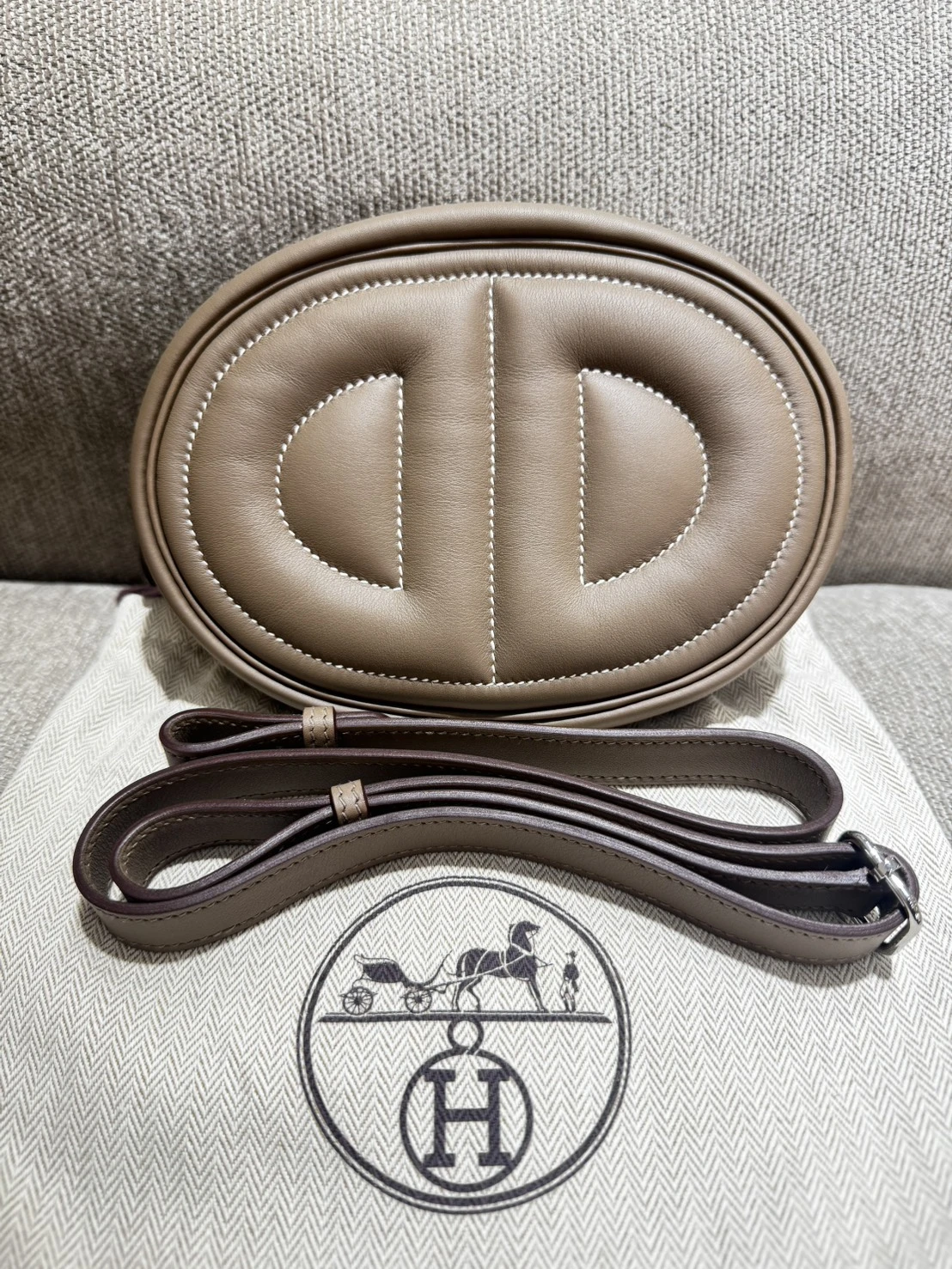 HERMES In The Loop BNANE VEAU Swift 銀釦
