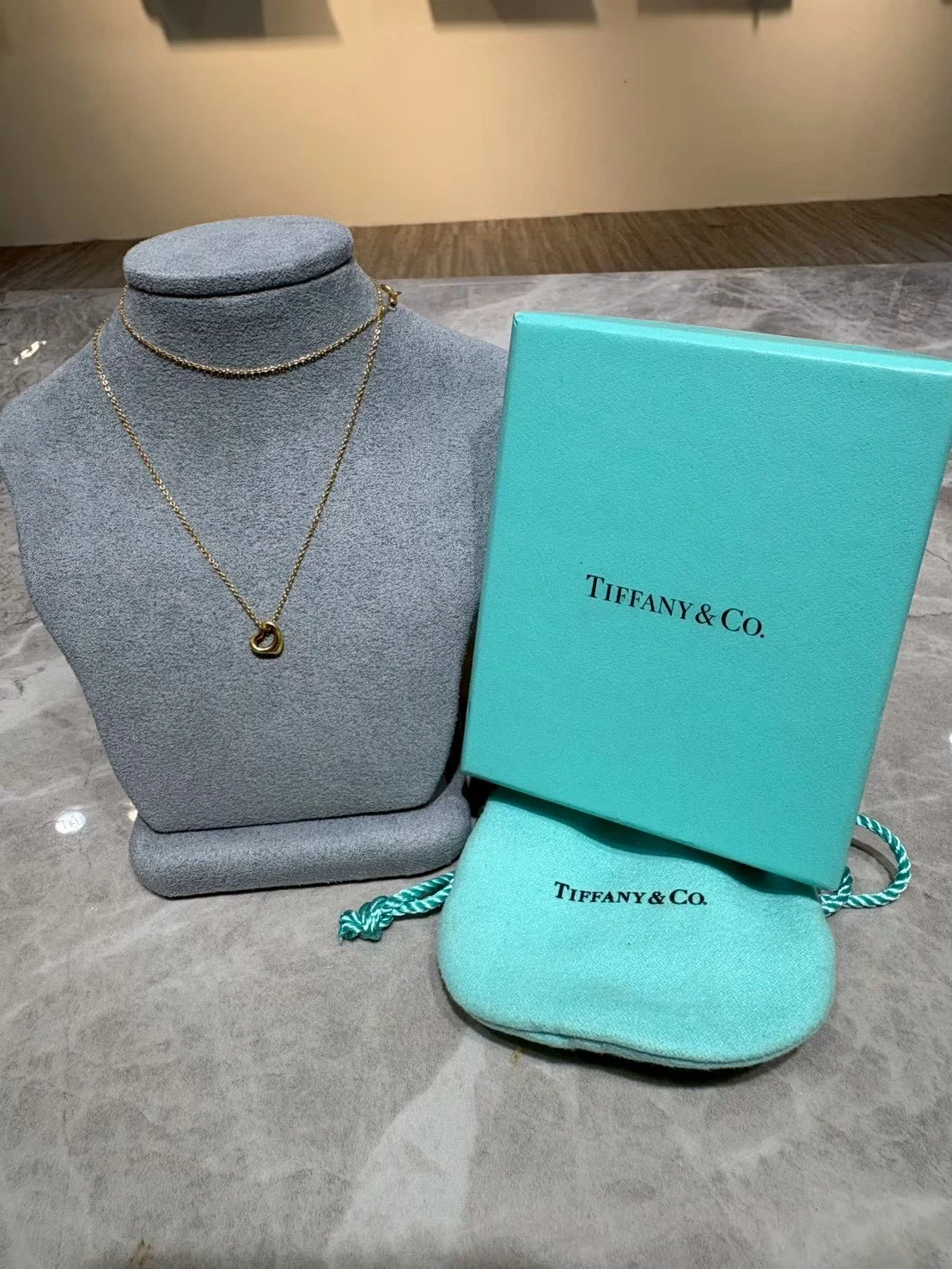 Tiffany & Co Elsa Peretti® Open Heart系列