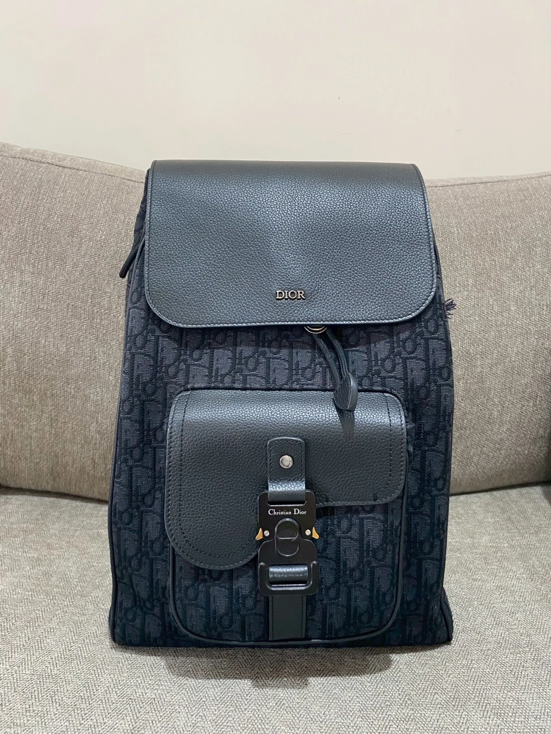 DIOR 經典Saddle 翻蓋後背包