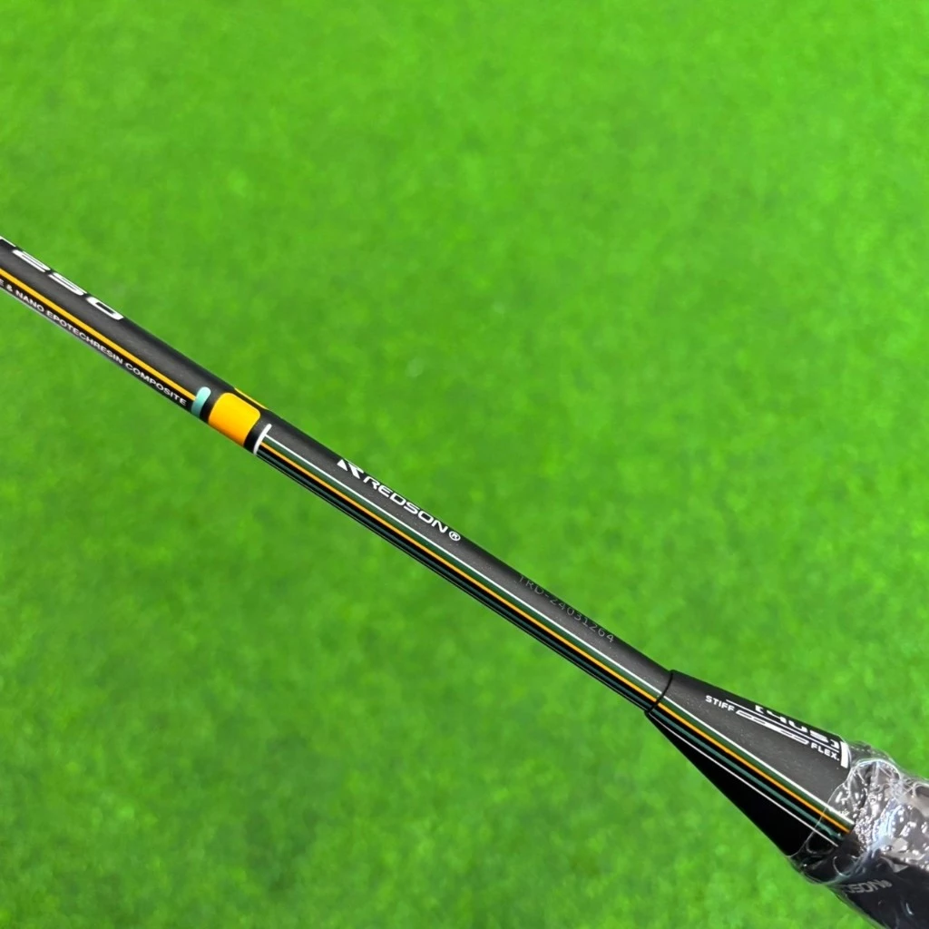 〔飛迅羽球仁德館〕Redson AT-250碳纖維羽球拍 玄綠