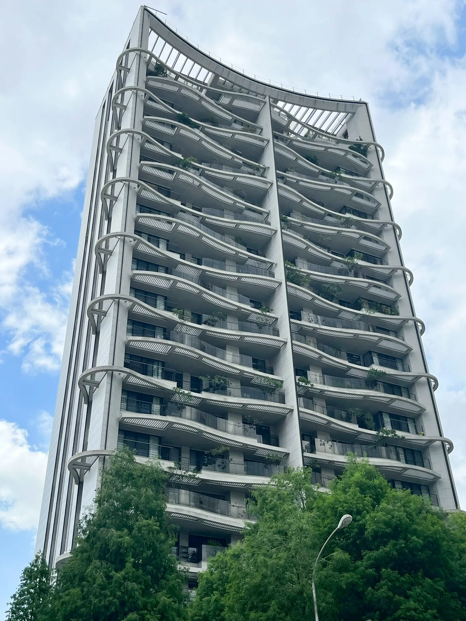 寶璽高第｜台中｜優質建案｜優質社區｜五期買房｜五期賣房