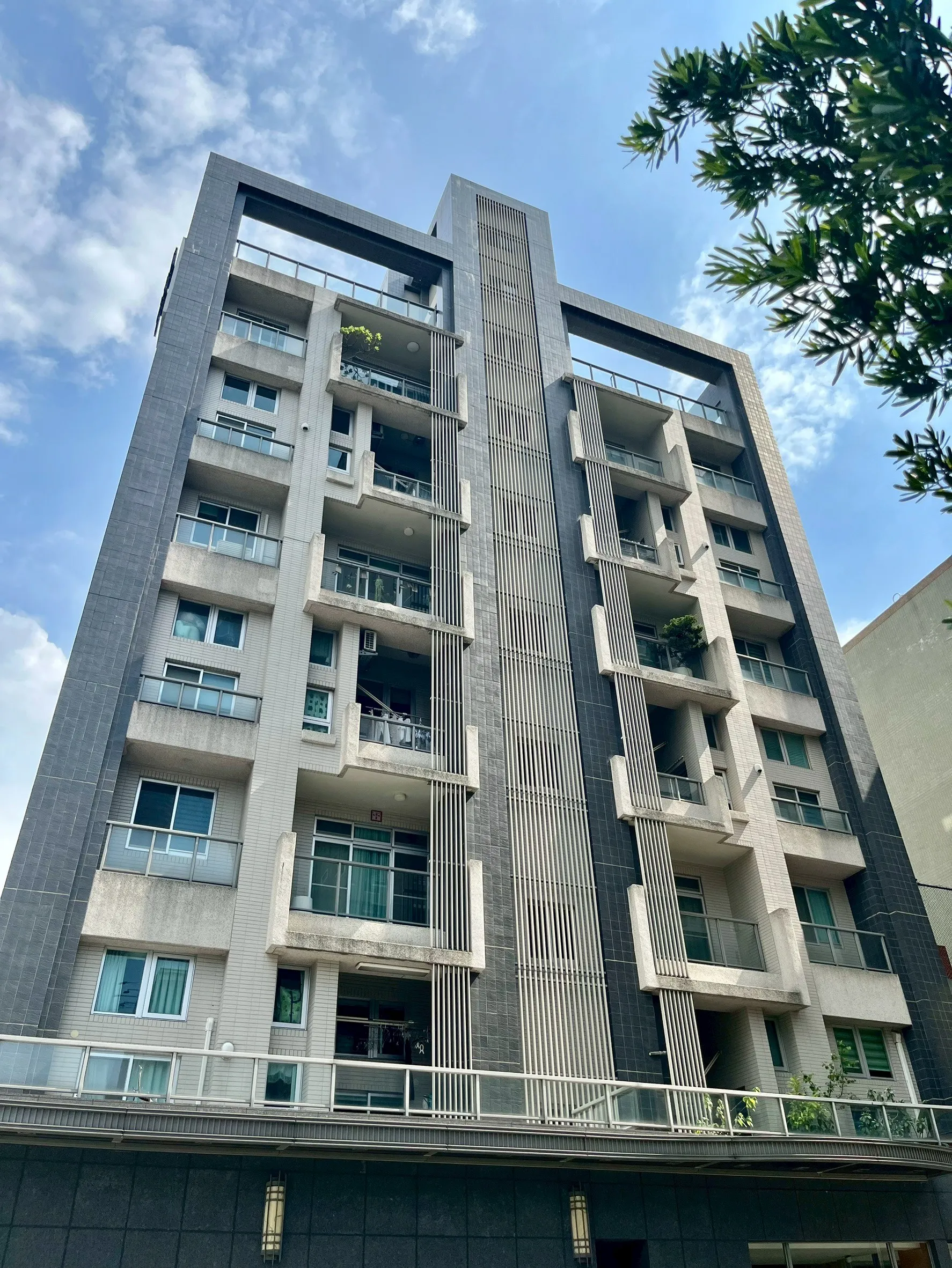 精誠A+｜台中｜優質建案｜優質社區｜五期買房｜五期賣房