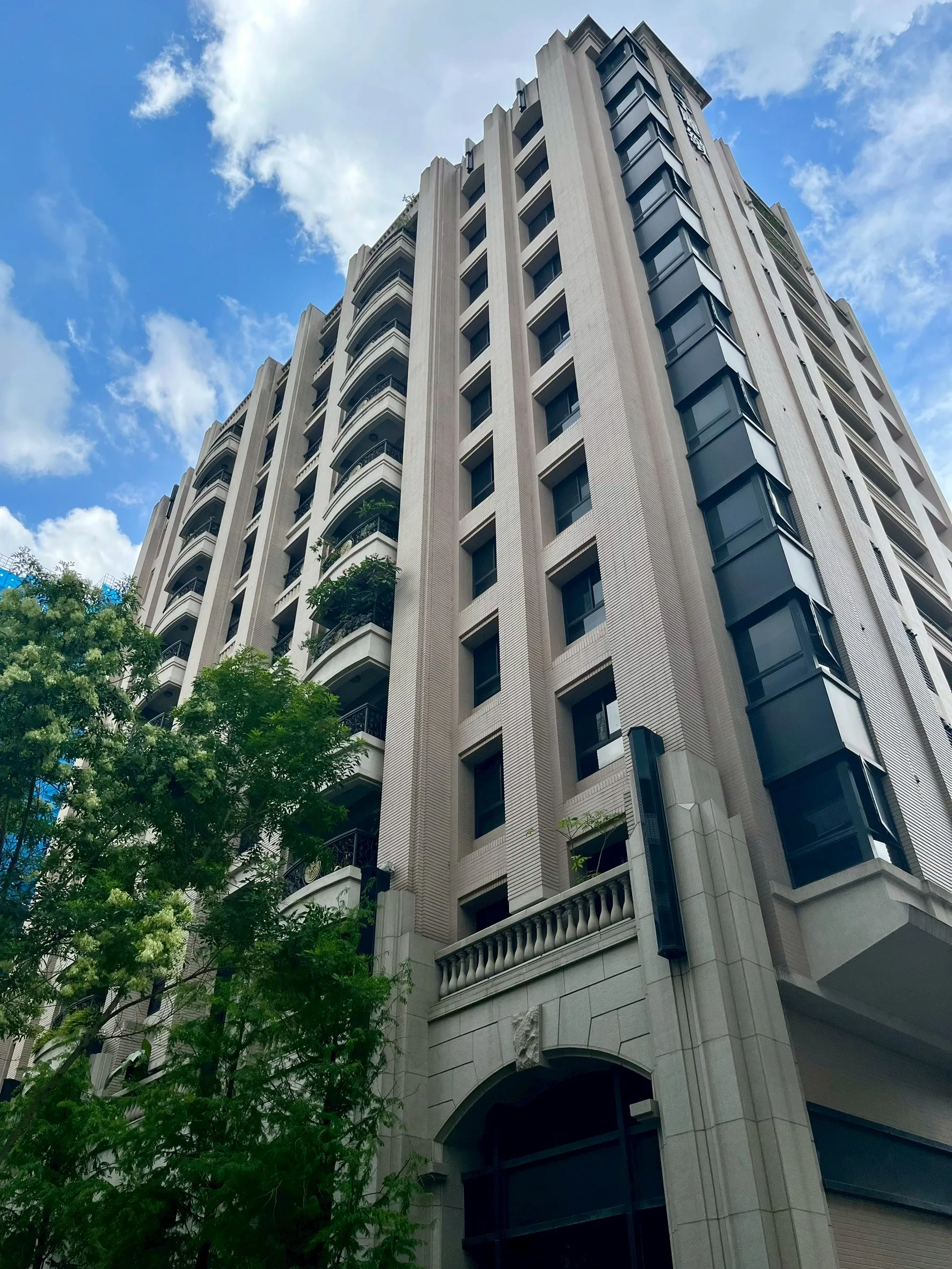 富宇麗緻｜台中｜優質建案｜優質社區｜五期買房｜五期賣房