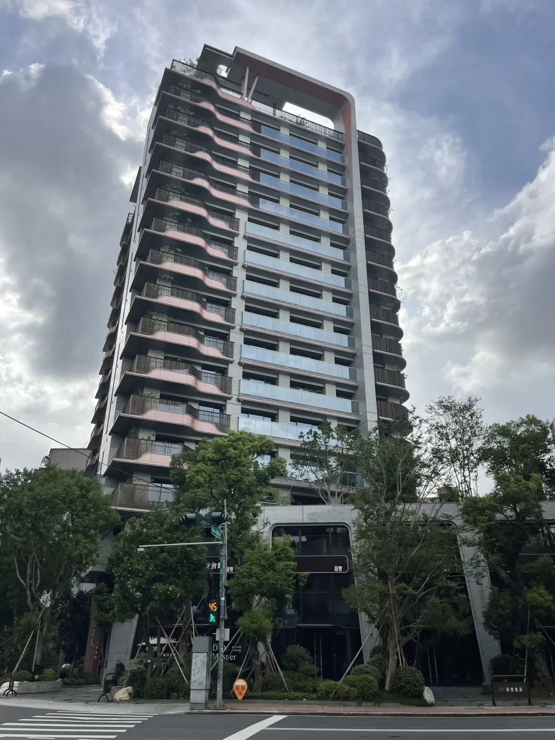 尉寶大墩主人｜台中｜優質建案｜優質社區｜五期買房｜五期賣房
