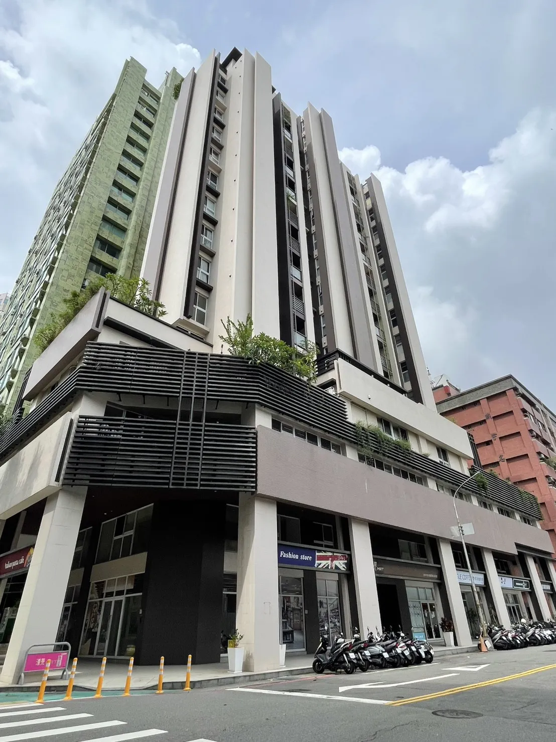 青成漂亮MRT｜台中｜優質建案｜優質社區｜五期買房｜五期賣房
