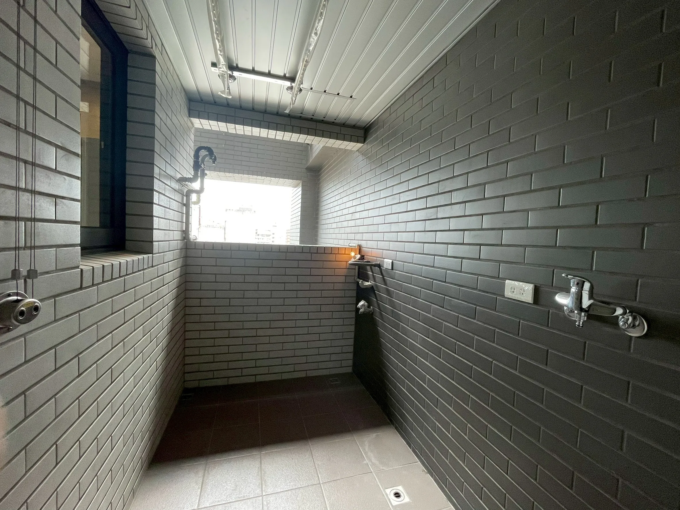 鼎泰中城|中區|三房|平車|2188萬   鼎泰中城|台中|中區|買房|三房平車|首購買房|捷運宅