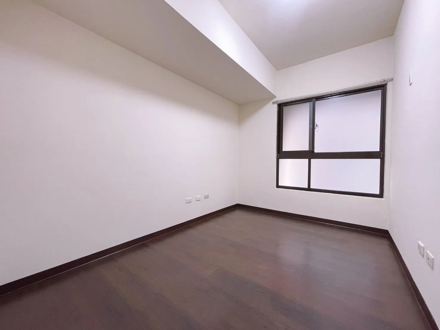 ★勇建光翼西屯三房雙平車★專任|2188萬 勇建光翼|台中西屯區|西屯區買房|西屯區賣房|三房平車|西屯三房|首購買房|