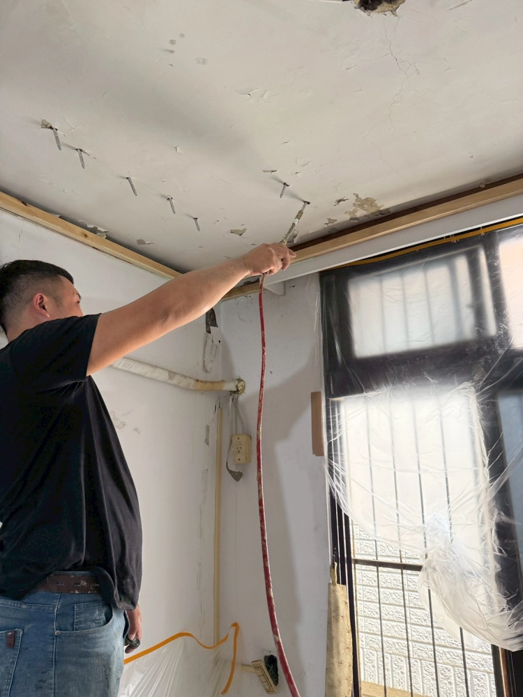 台中西區｜天花板、牆面，高壓灌注止漏｜台中天花板漏水處理｜太平天花板漏水處理