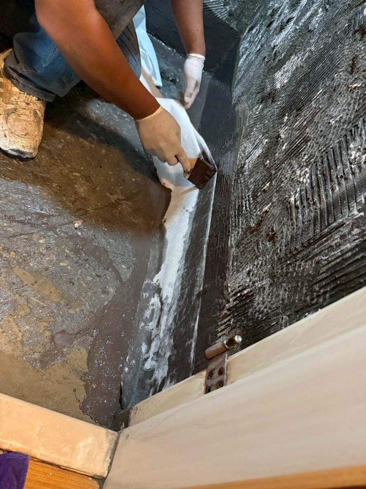 台中南屯區｜衛浴翻新、地面、牆面防水、角偶貼布｜台中衛浴翻修｜太平衛浴翻修