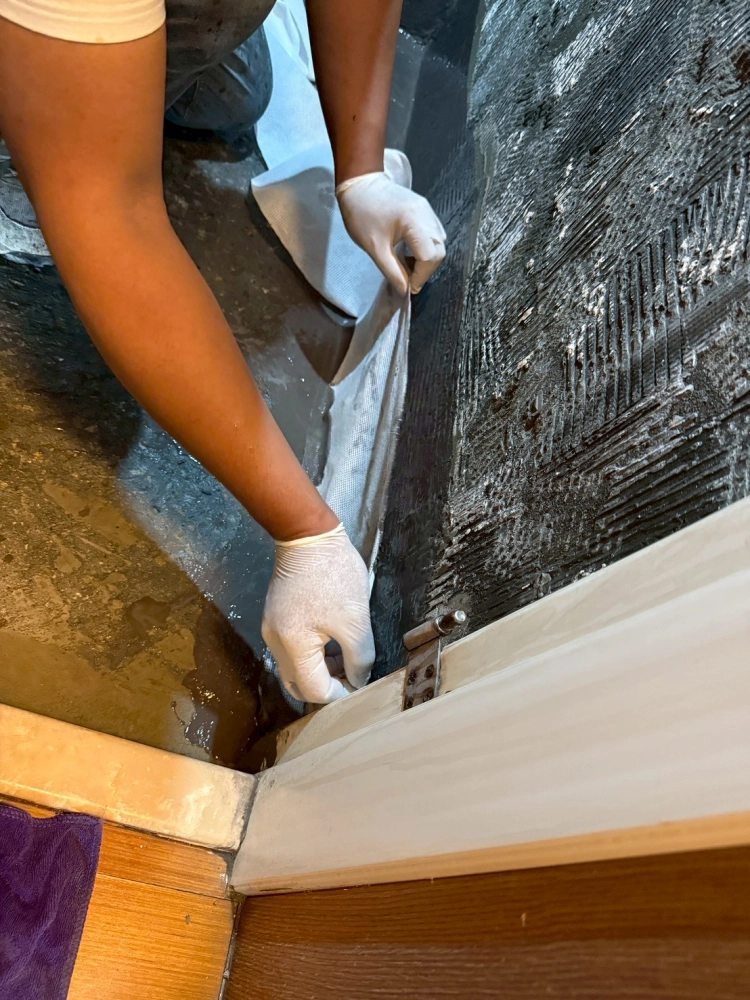 台中南屯區｜衛浴翻新、地面、牆面防水、角偶貼布｜台中衛浴翻修｜太平衛浴翻修