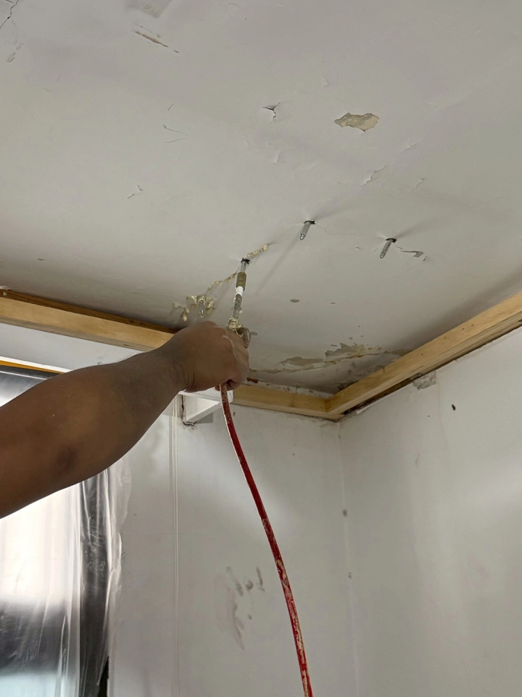 台中西區｜天花板、牆面，高壓灌注止漏｜台中天花板漏水處理｜太平天花板漏水處理