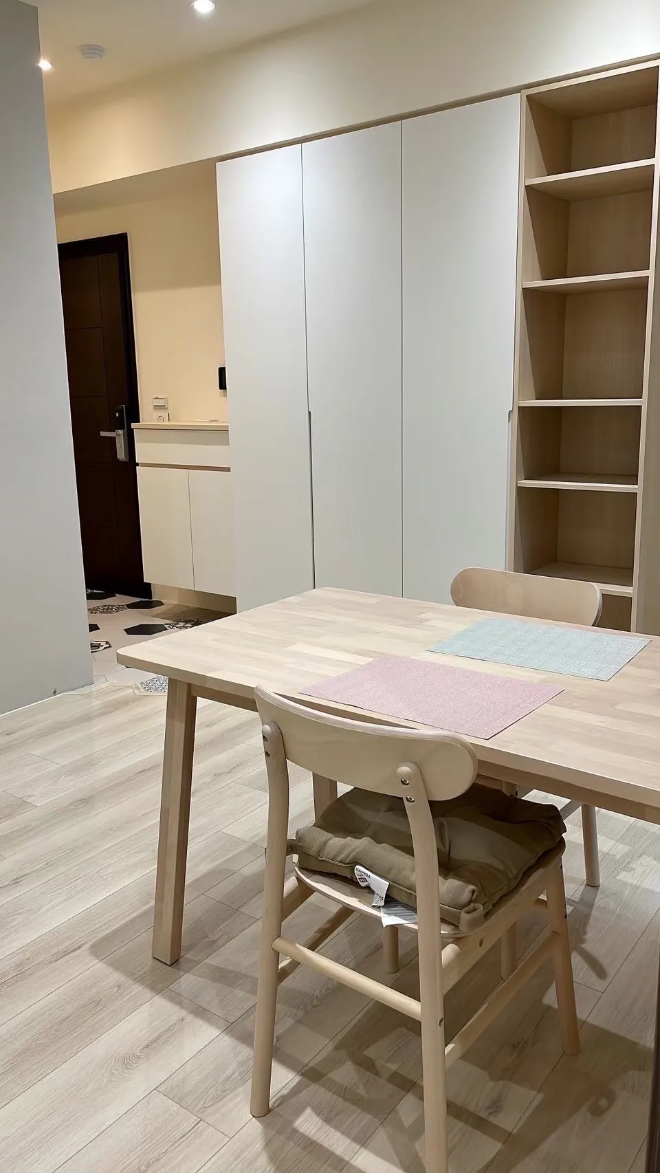 奶油色系設計為什麼這麼火？打造柔光系空間的三個關鍵