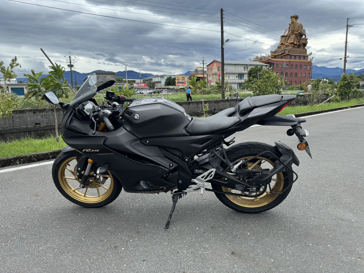 山葉 R15 V4 TCS.ABS
