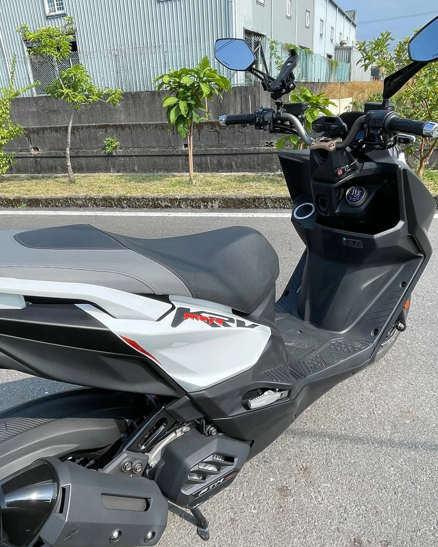 光陽 Krv180 Moto 鏈條 TCS.ABS 免鑰匙