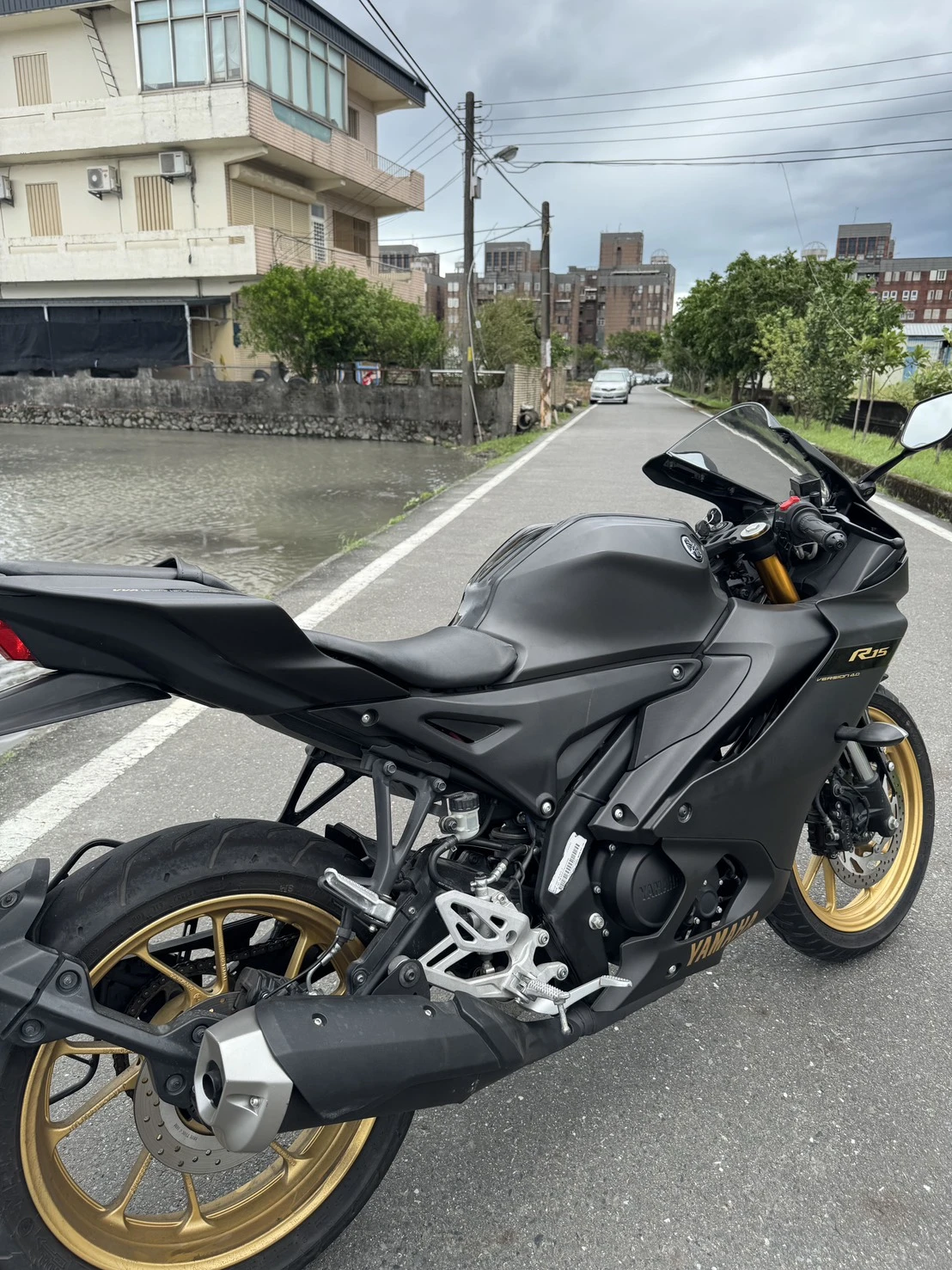山葉 R15 V4 TCS.ABS