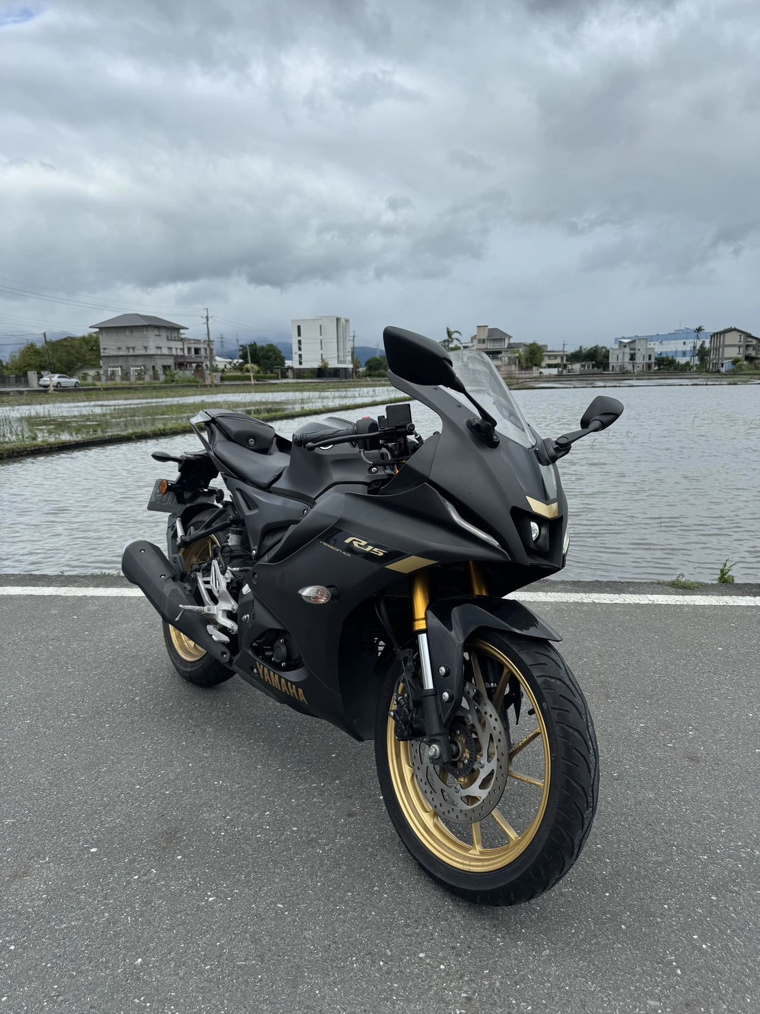 山葉 R15 V4 TCS.ABS