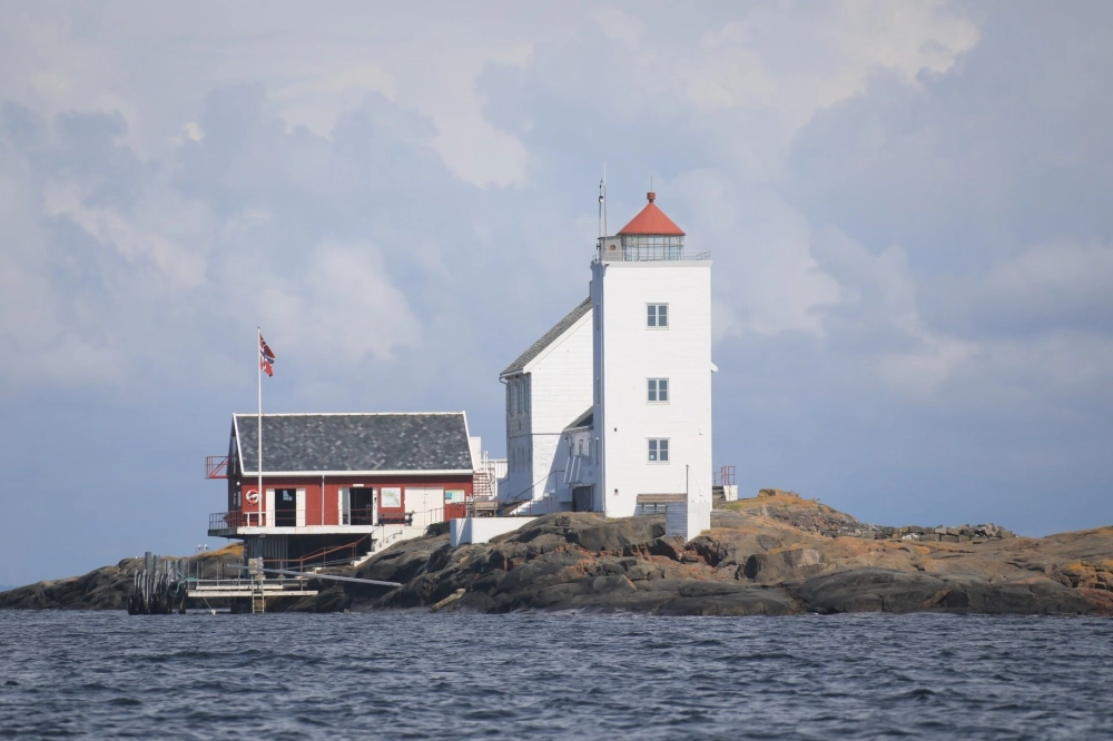 Facade Resist | Fulehuk 燈塔