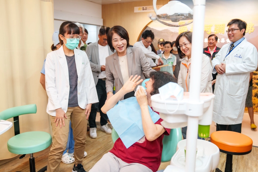 恆旅牙科診療中心正式啟用