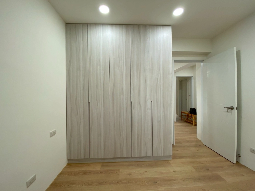 台南市東區康小姐